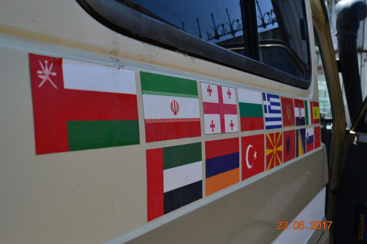 A Pousada Interhouse Almaty Exterior foto